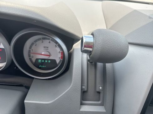 Used 2010 Dodge Grand Caravan SE w/ Popular Equipment Group FWD image 24