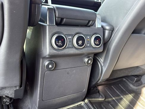 Used 2020 Land Rover Discovery HSE Luxury image 27