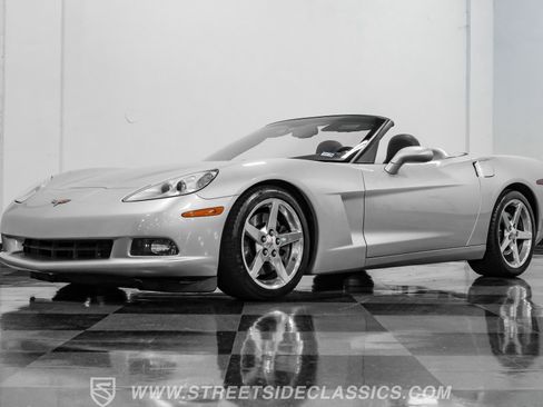 Used 2005 Chevrolet Corvette Convertible w/ Preferred Equipment Group image 20