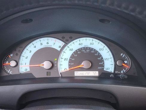 Used 2010 Toyota Camry SE image 17