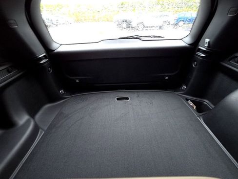 New 2025 Jeep Grand Cherokee Limited image 11