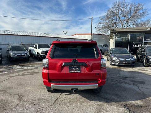 Used 2021 Toyota 4Runner TRD Off-Road Premium image 4