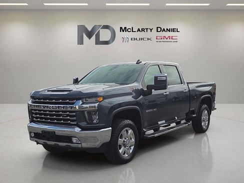 Used 2020 Chevrolet Silverado 2500 LTZ w/ LTZ Plus Package image 2