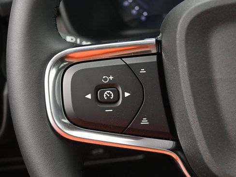 New 2026 Volvo XC40 B5 Plus w/ Protection Package Premier AWD/4WD image 11