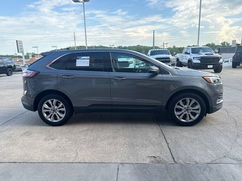 Used 2022 Ford Edge Titanium AWD/4WD image 6