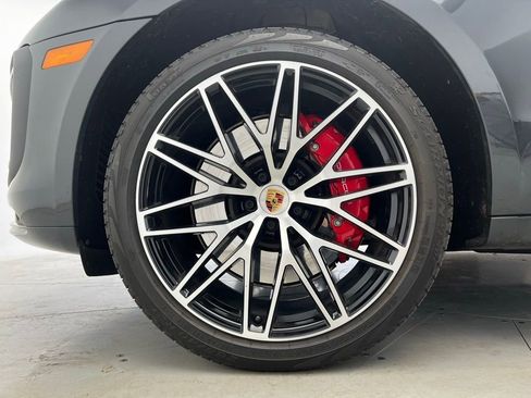Certified 2023 Porsche Macan GTS image 27