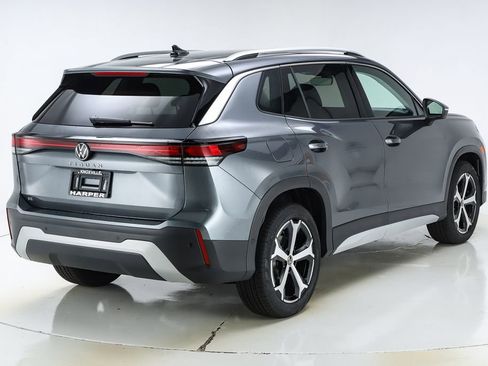 New 2025 Volkswagen Tiguan SE image 47