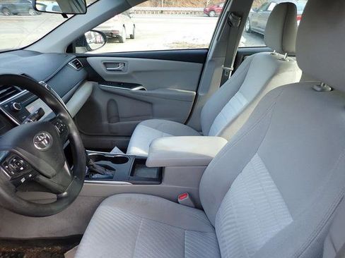 Certified 2017 Toyota Camry LE image 10