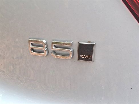 New 2026 Volvo XC40 B5 Plus w/ Protection Package Premier image 8