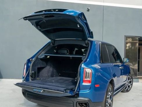 Used 2021 Rolls-Royce Cullinan Black Badge image 48