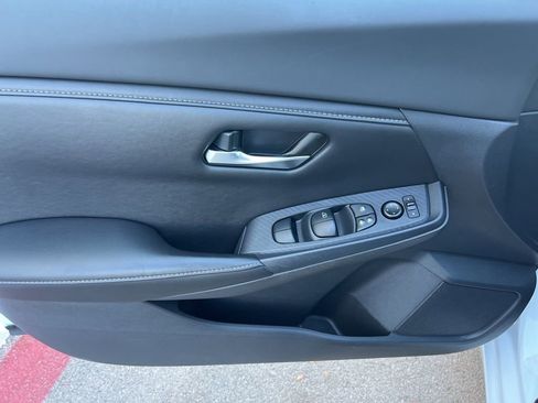 Used 2023 Nissan Sentra SV w/ Trunk Package image 18