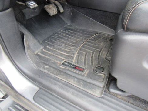 Used 2019 Nissan Armada Platinum w/ Captain's Chairs Package image 32