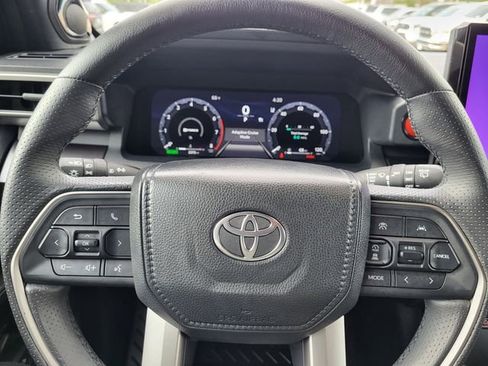 Used 2026 Toyota 4Runner TRD Off-Road Premium AWD/4WD image 15
