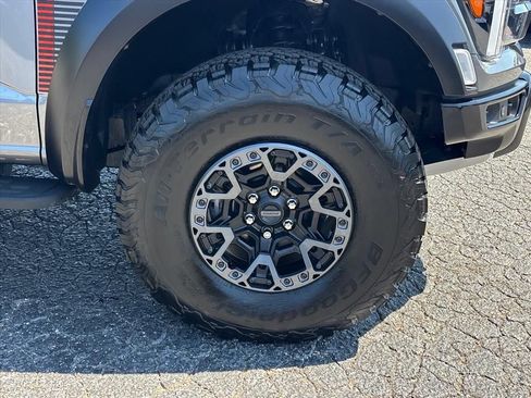 Used 2025 Ford F150 Raptor w/ Equipment Group 803A Raptor R AWD/4WD image 10