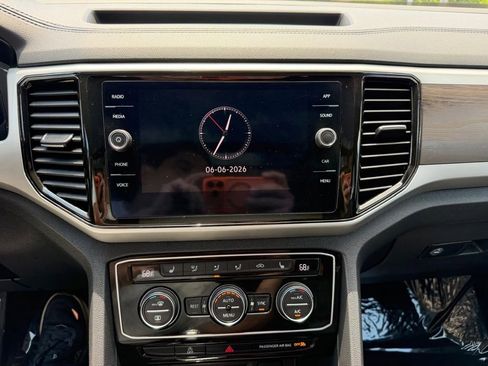 Used 2022 Volkswagen Atlas SE w/ Panoramic Sunroof Package AWD/4WD image 40