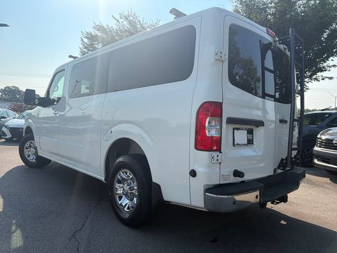 Used 2018 Nissan NV 3500 SL RWD image 2
