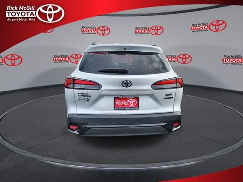 Used 2023 Toyota Corolla Cross XSE w/ Convenience Package image 7
