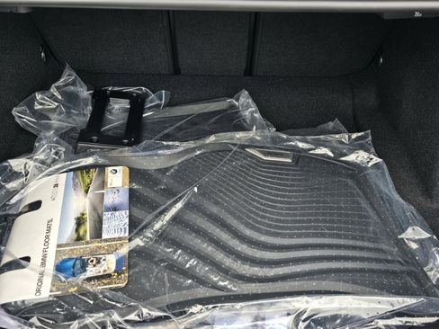 New 2026 BMW 330i Sedan w/ M Sport Package image 8