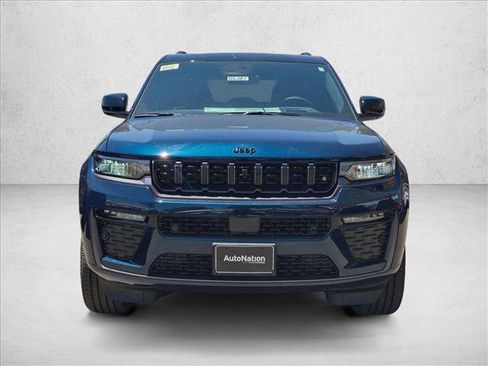 New 2026 Jeep Grand Cherokee Limited AWD/4WD image 4