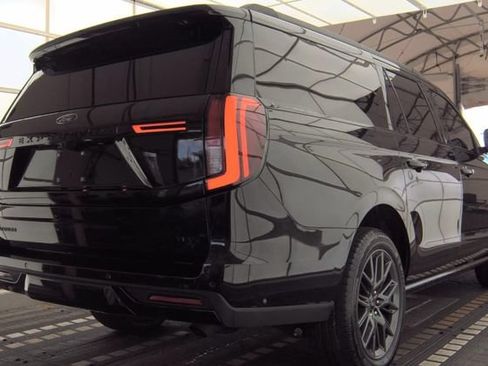 Used 2025 Ford Expedition Max Platinum w/ Stealth Performance Package AWD/4WD image 4