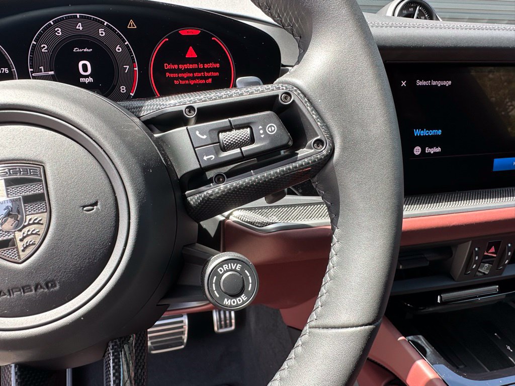 Certified 2025 Porsche Cayenne Turbo AWD/4WD image 20