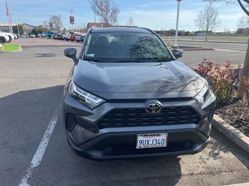 Used 2025 Toyota RAV4 XLE w/ Convenience Package image 31
