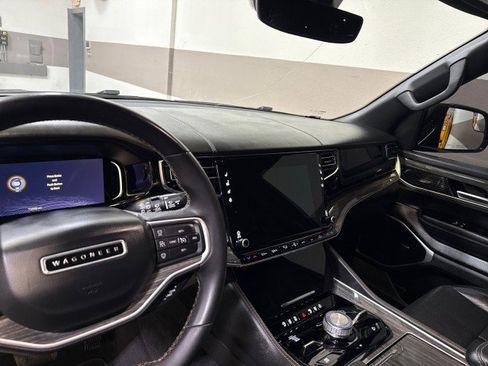 Used 2022 Jeep Wagoneer Series III w/ Rear Seat Video Group 1 image 19