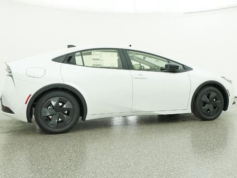 New 2026 Toyota Prius Plug-In Hybrid FWD image 26
