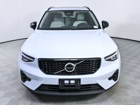 Certified 2024 Volvo XC40 B5 Plus w/ Protection Package Premier image 37
