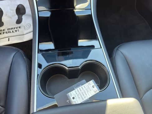 Used 2019 Tesla Model 3 Long Range image 16