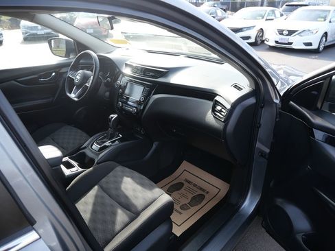 Used 2022 Nissan Rogue Sport SV image 15