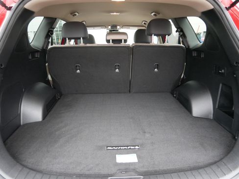 Used 2022 Hyundai Santa Fe SE w/ Cargo Package image 18