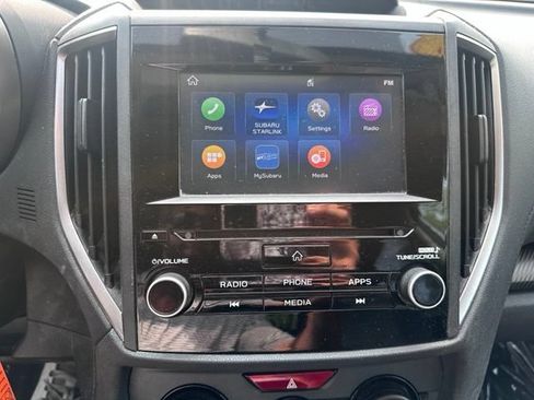Used 2019 Subaru Crosstrek 2.0i Premium AWD/4WD image 17