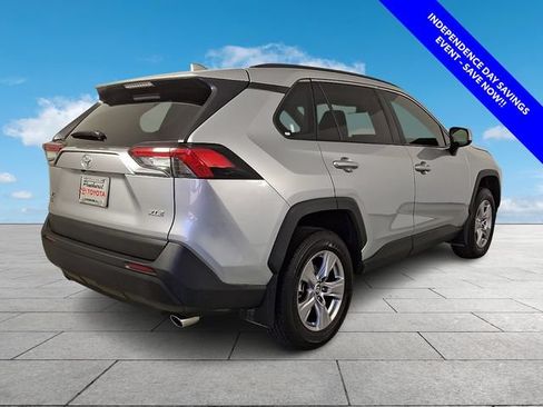 Used 2025 Toyota RAV4 XLE w/ Convenience Package FWD image 8