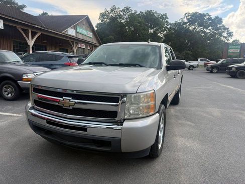 Used 2009 Chevrolet Silverado 1500 LT w/ All Star Package RWD image 2