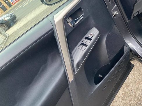 Used 2015 Toyota RAV4 XLE image 18