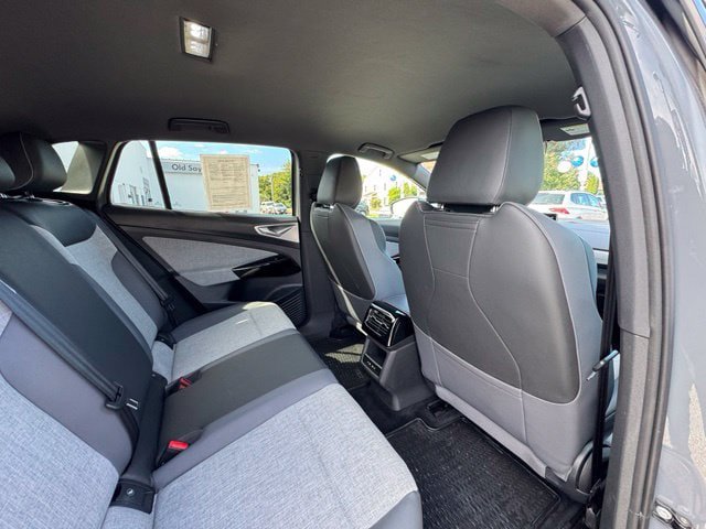 Certified 2025 Volkswagen ID.4 Pro AWD/4WD image 24