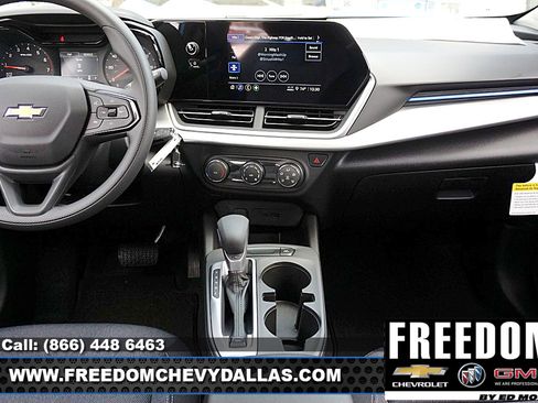 New 2026 Chevrolet Trax LS image 19