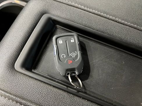 Used 2022 Chevrolet Silverado 1500 LT Trail Boss w/ LT Trail Boss Premium Package image 47