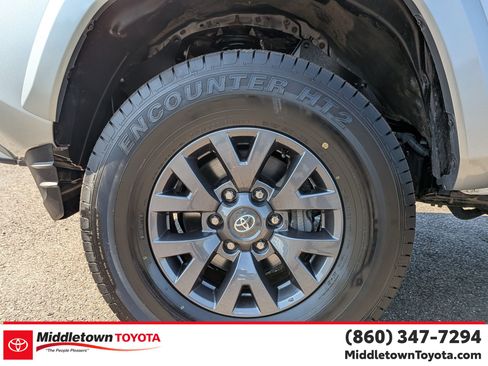 Certified 2023 Toyota Tacoma SR5 AWD/4WD image 9