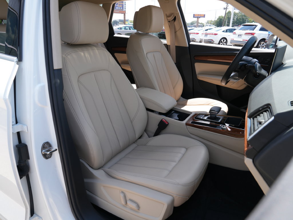 Used 2023 Audi Q5 2.0T Premium Plus w/ Premium Plus Package AWD/4WD image 15