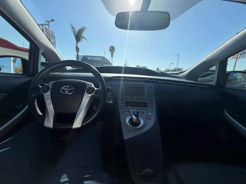 Used 2012 Toyota Prius Five FWD image 6