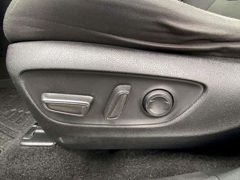 Used 2024 Toyota RAV4 XLE FWD image 16