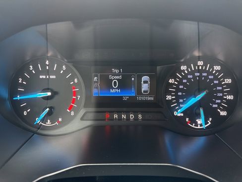 Used 2020 Ford Edge SE image 29