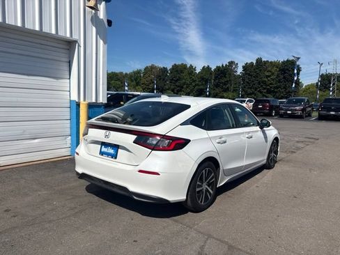 Used 2023 Honda Civic LX image 4