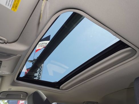 Certified 2025 Toyota RAV4 XLE w/ Convenience Package FWD image 22