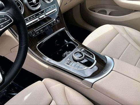 Used 2019 Mercedes-Benz GLC 300 image 15