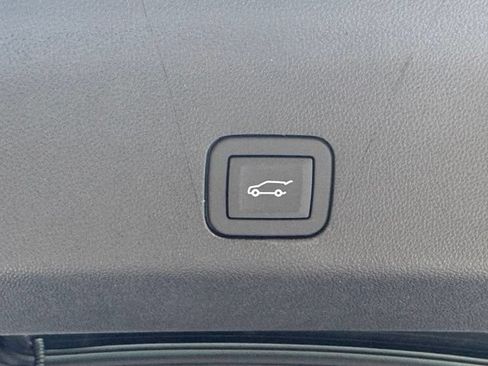 New 2026 GMC Yukon AT4 Ultimate w/ LPO, Floor Liner Package AWD/4WD image 36