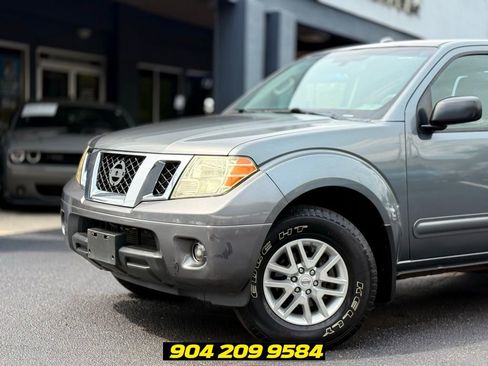 Used 2017 Nissan Frontier SV w/ SV Value Truck Package RWD image 4