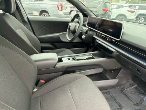 Used 2024 Hyundai Ioniq 6 SE RWD image 9